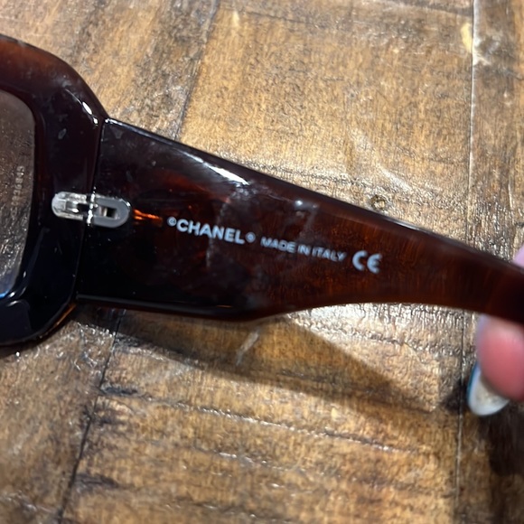 CHANEL Sunglasses Brown with Mother of Pearl CC logo model 5076-H. - Picture 3 of 9